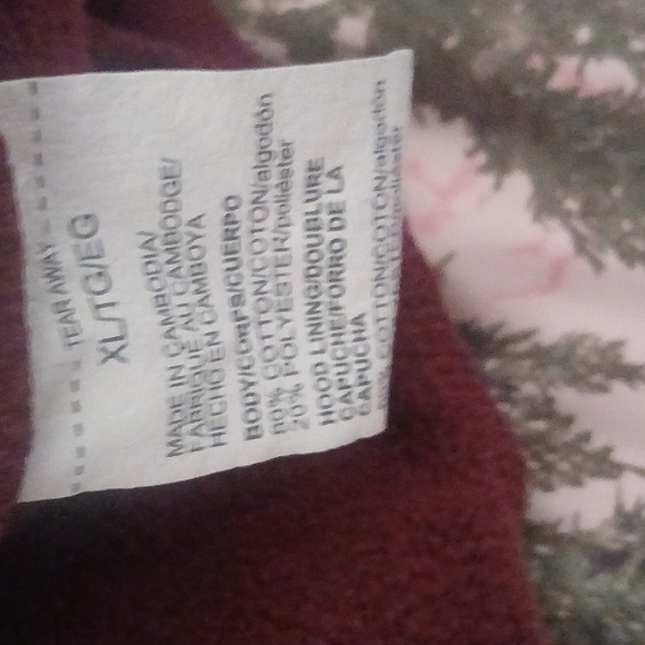 Under Armour Maroon Hoodie - Picture 5 of 5